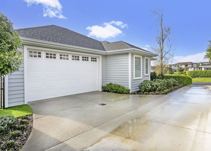  at 14 Belmere Rise, Farm Cove, Auckland