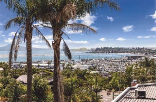  at 20 Pigeon Mountain Road, Half Moon Bay, Manukau City, Auckland