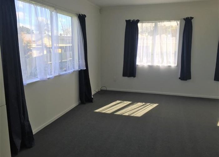 at 2/119 Flat Bush Road, Clover Park, Manukau City, Auckland