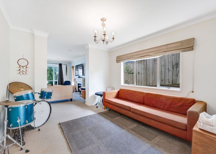  at 10 Baverton Drive, Flat Bush, Manukau City, Auckland