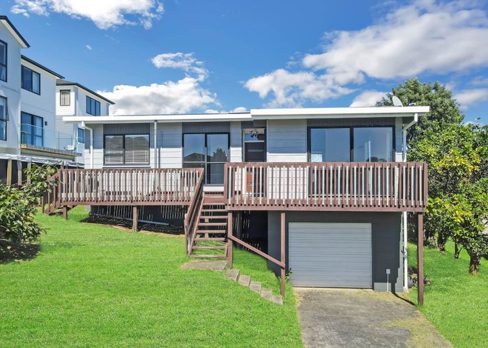  at 5 Glenshee Place, Highland Park, Auckland