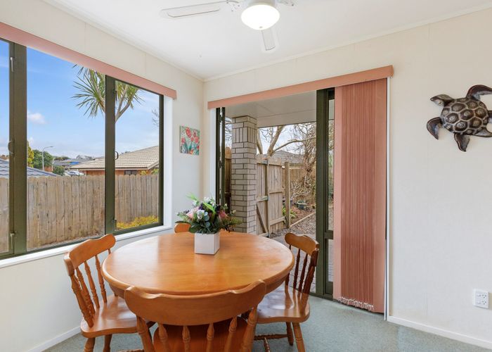  at 28 Bellville Drive, Clendon Park, Auckland