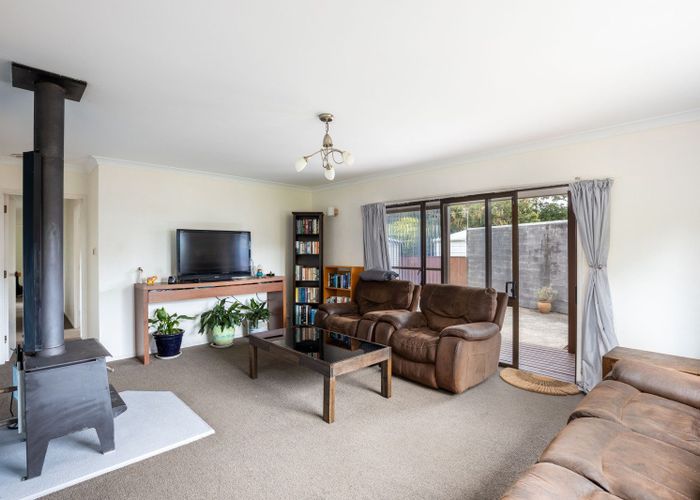  at 17 Kipling Drive, Whalers Gate, New Plymouth