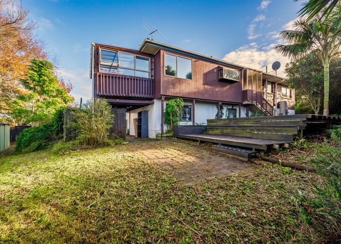  at 6 Lewisham Street, Highland Park, Auckland