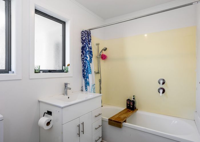  at 62 Tennessee Avenue, Mangere East, Manukau City, Auckland