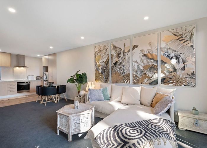  at 2/66 Innes Road, Merivale, Christchurch City, Canterbury