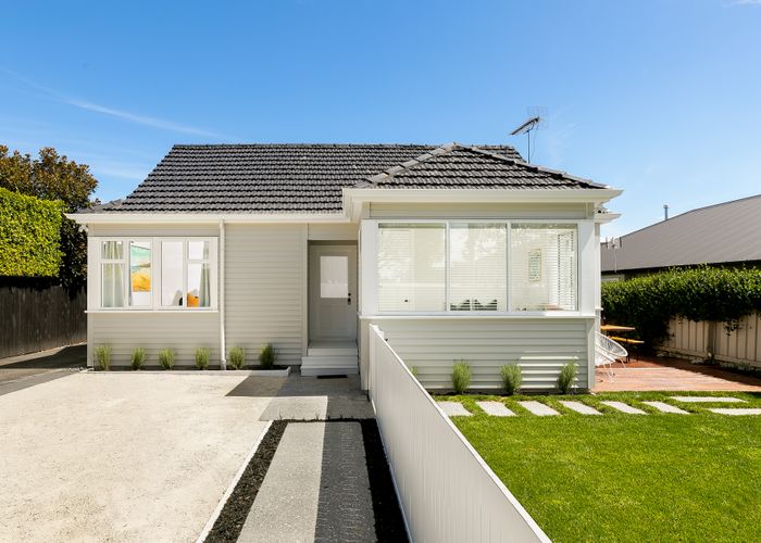  at 6 Walford Road, Point Chevalier, Auckland
