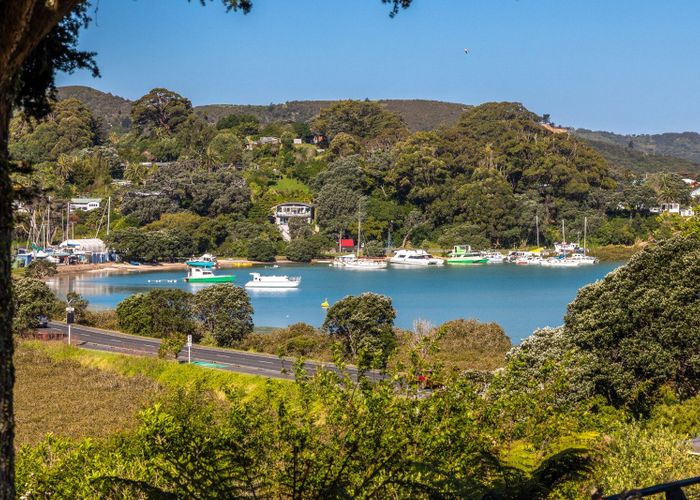  at 31 Causeway Road, Surfdale, Waiheke Island, Auckland