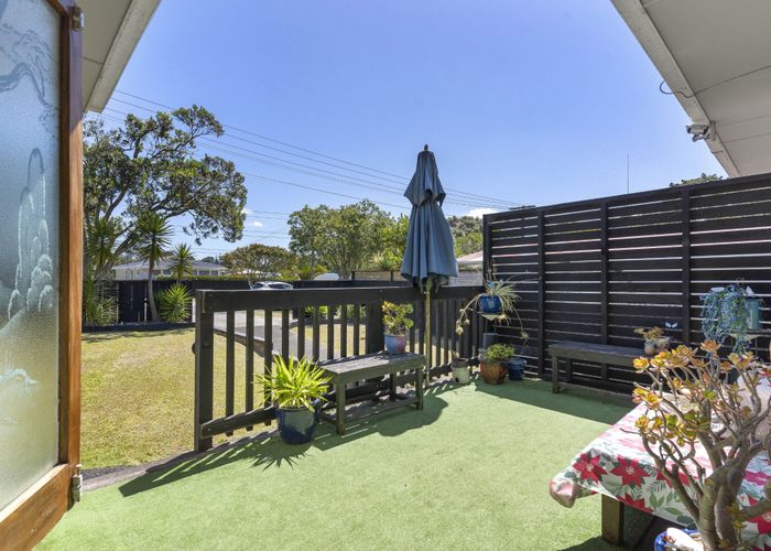  at 8 Connell Street, Blockhouse Bay, Auckland