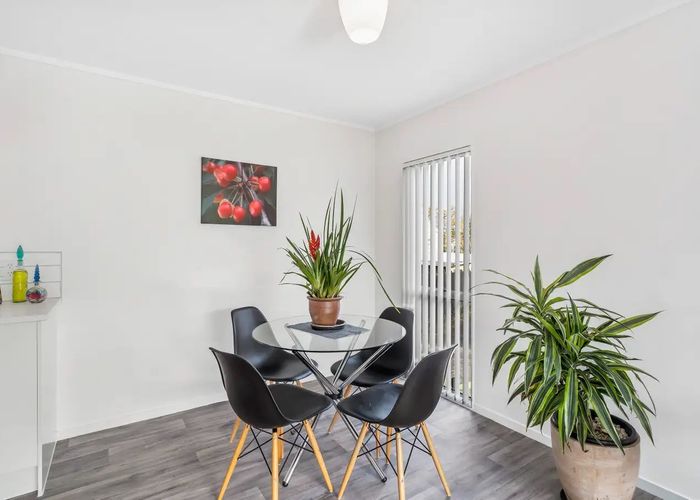  at 1/6 Trounson Avenue, Clendon Park, Auckland