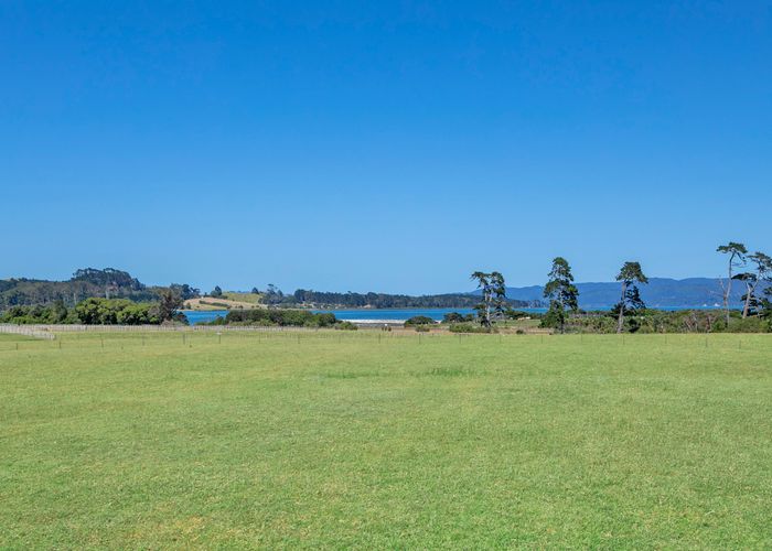  at 19 Kiekie Road, Mangere Bridge, Auckland