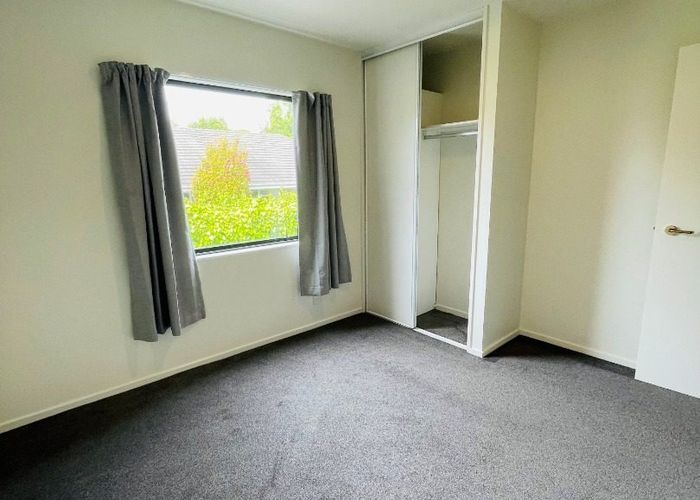  at 2/21 Hewitts Road , Merivale, Christchurch City, Canterbury