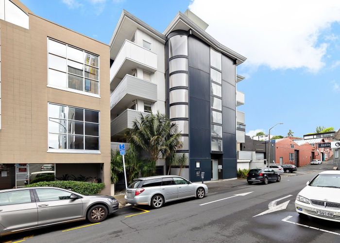  at 8 Clayton Street, Newmarket, Auckland City, Auckland