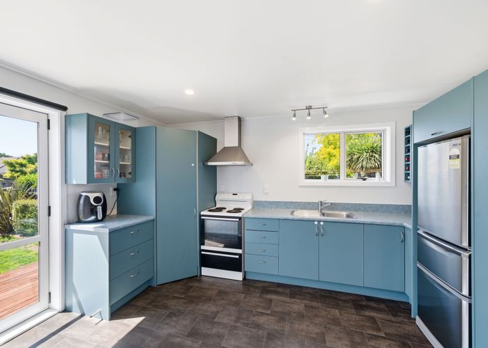  at 2/43 Neill Street, Hornby, Christchurch City, Canterbury