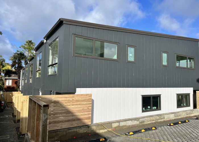  at 43 Tirimoana Road, Te Atatū South, Auckland