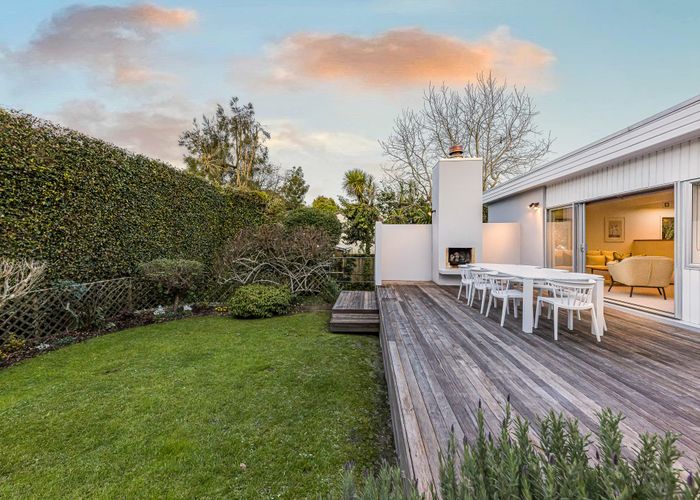  at 16 Prestige Place, Castor Bay, North Shore City, Auckland