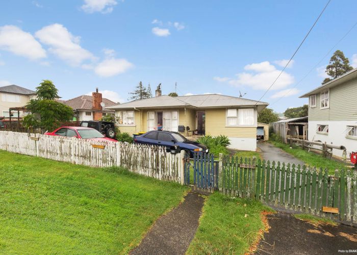  at 254 Hepburn Road, Glendene, Auckland