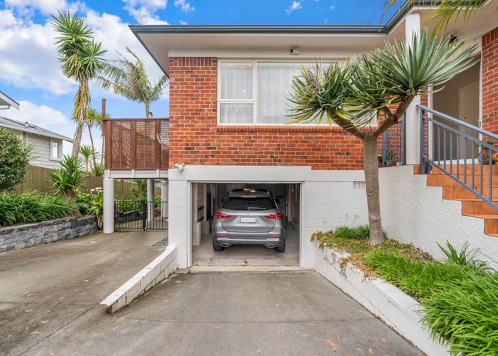  at 20 Bayview Road, Hauraki, North Shore City, Auckland