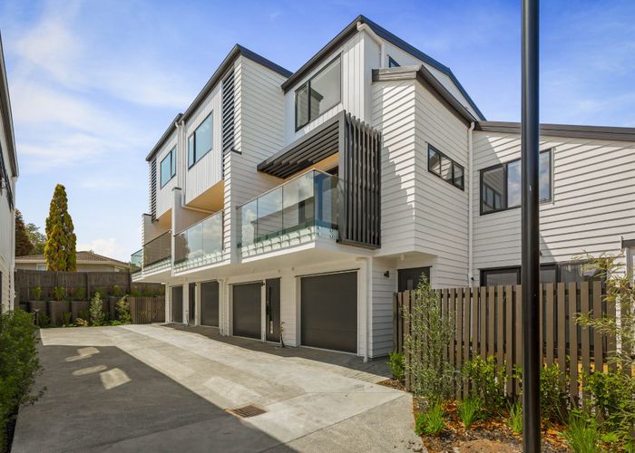  at 13 Fairdale Place, Birkdale, North Shore City, Auckland