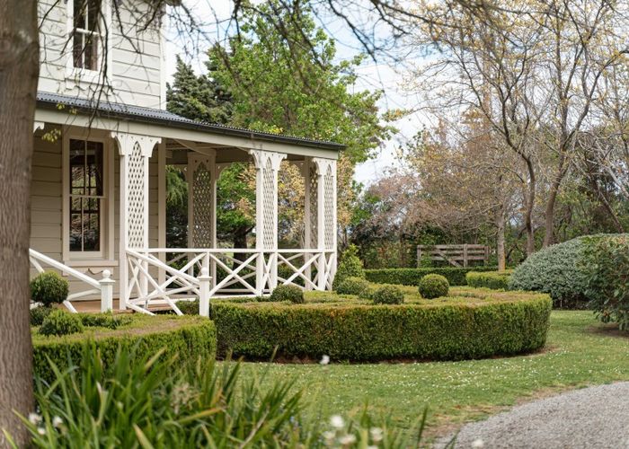  at 129 West Bush Road, Upper Plain, Masterton