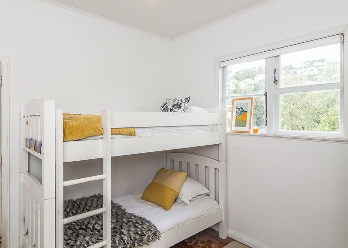  at 18 Kaihuia Street, Northland, Wellington