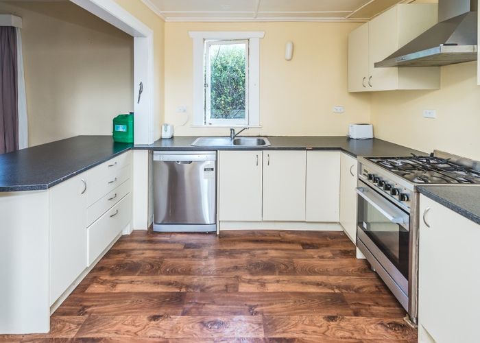  at 37 Manuka Street, Castlecliff, Whanganui