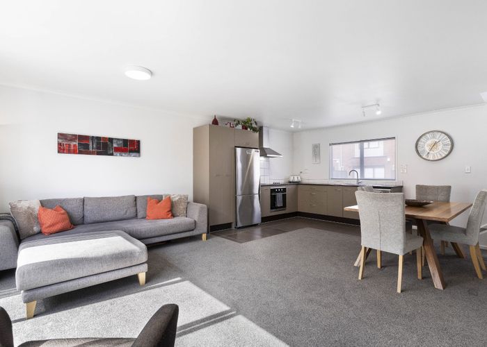  at 200/172 Mcleod Road, Te Atatu South, Auckland