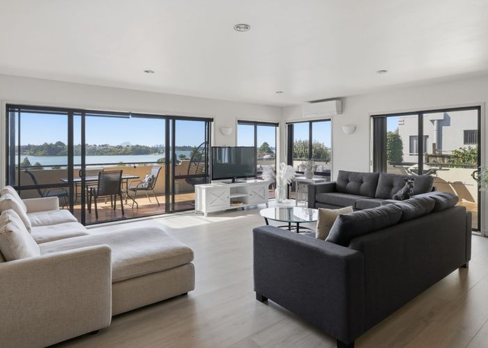  at 8 Lorrigan Way, Welcome Bay, Tauranga, Bay Of Plenty