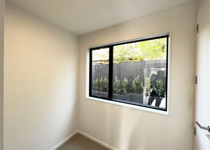  at 18A Stratford Avenue, Milford, Auckland