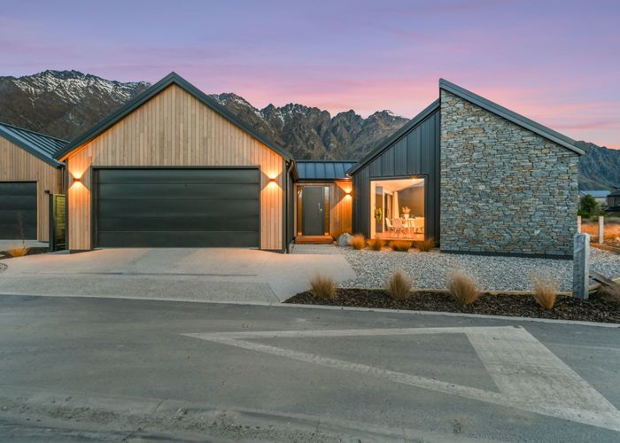  at 31 & 31A Taurus Lane, Jacks Point, Queenstown-Lakes, Otago
