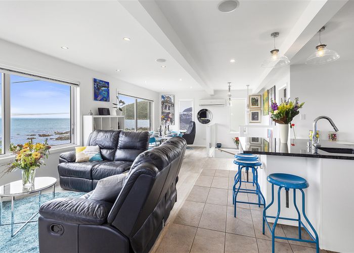  at 77 Moana Road, Plimmerton, Porirua