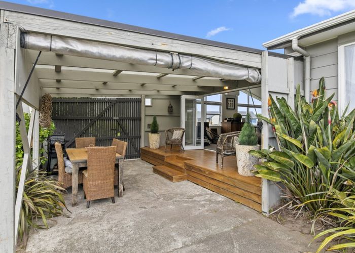  at 10 Low Avenue, Foxton Beach, Foxton