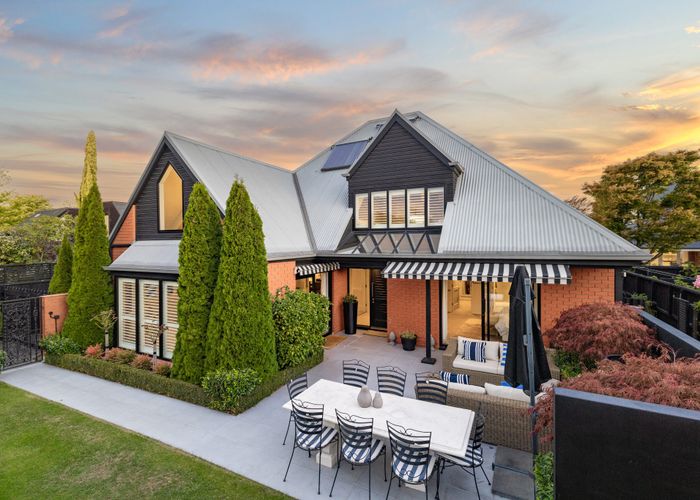  at 24 Poynder Avenue, Fendalton, Christchurch City, Canterbury