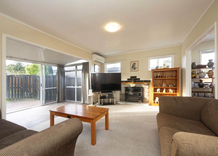  at 1/49 Hilling Street, Titirangi, Waitakere City, Auckland