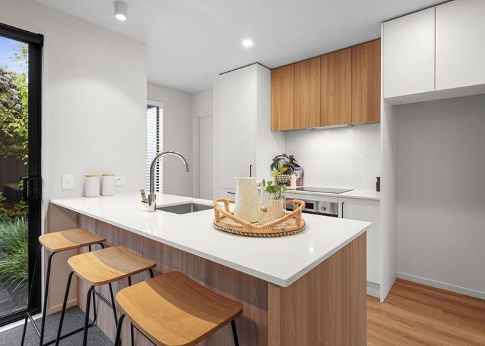  at 2/63 Waltham Road, Sydenham, Christchurch