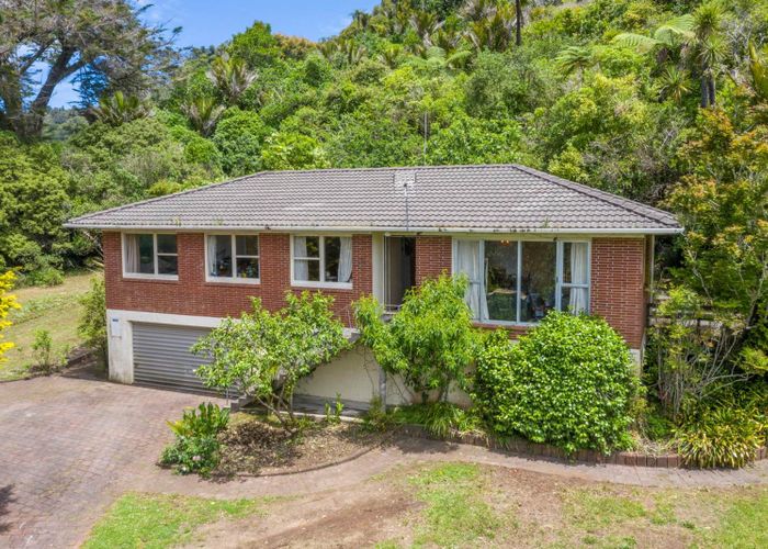  at 3 Bush Road, Waiatarua, Auckland