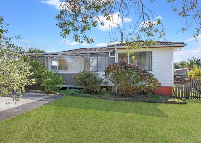  at 26 Luanda Drive, Ranui, Auckland