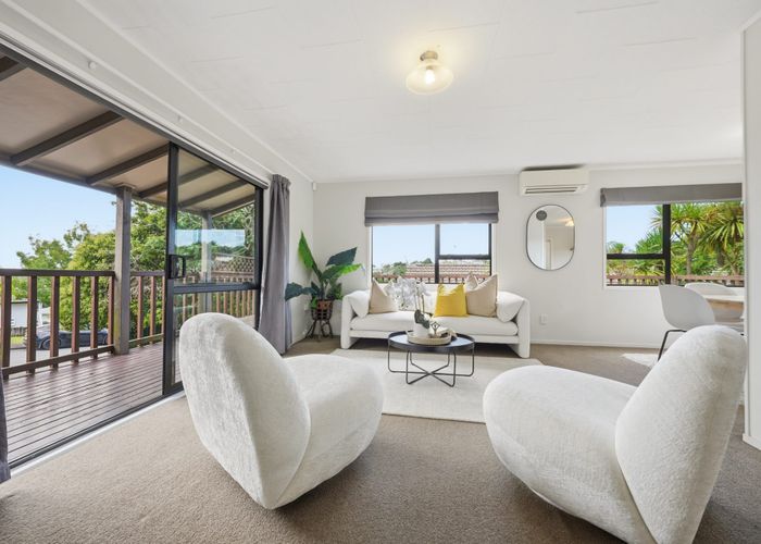  at 18 Holmes Drive South, Massey, Waitakere City, Auckland