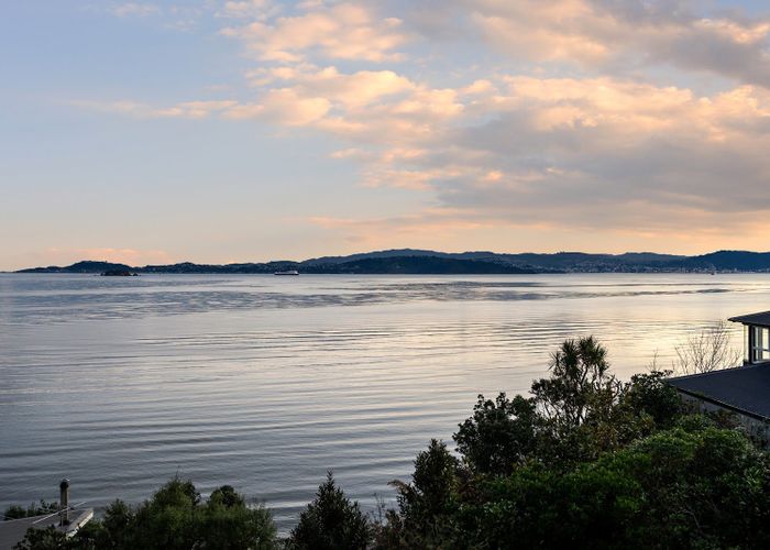  at 5 Rangiuru Road, Mahina Bay, Lower Hutt, Wellington
