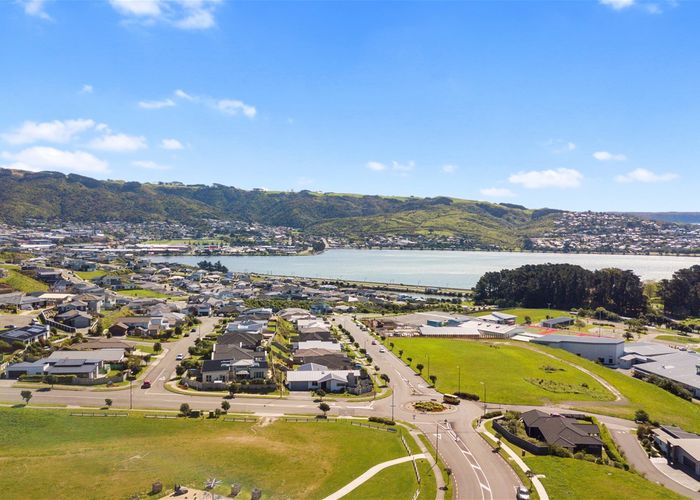  at 3 Baxters Rise, Aotea, Porirua