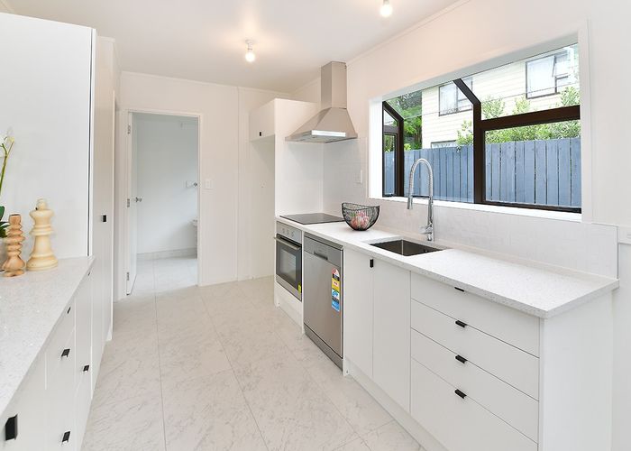  at 41 Pemberton Avenue, Bayview, Auckland