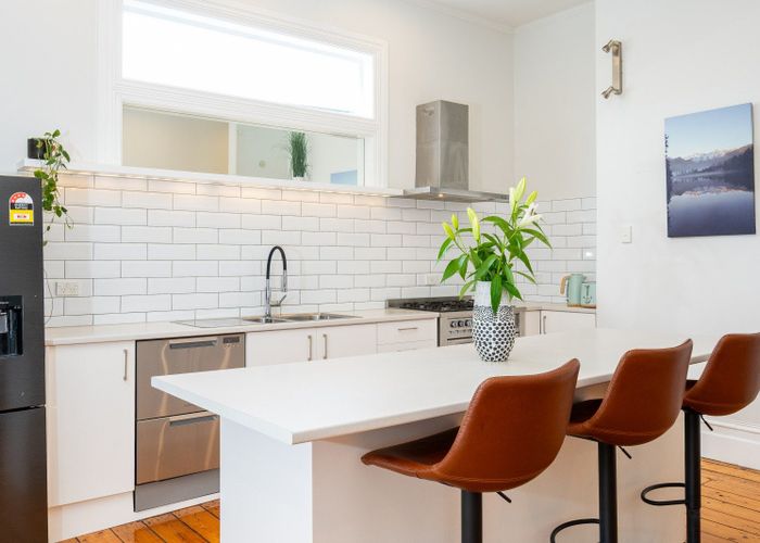  at 12 Hadfield Terrace, Bluff Hill, Napier, Hawke's Bay