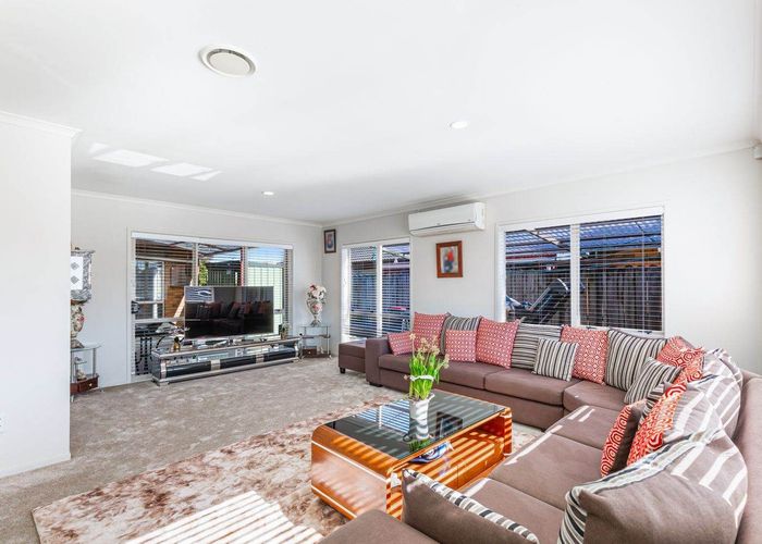  at 25 Carrick Glen Avenue, Flat Bush, Auckland