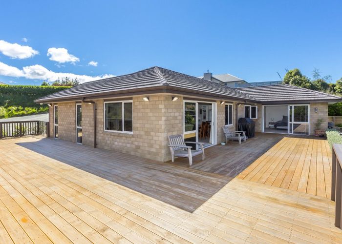  at 1 Mckenzie Way, Timberlea, Upper Hutt