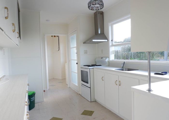  at 52 Fairclough Road, Beach Haven, North Shore City, Auckland