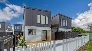  at 647B Te Atatu Road, Te Atatu Peninsula, Auckland