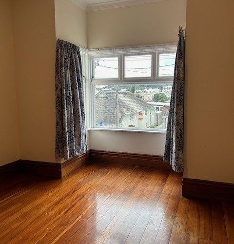  at 2 Stanley Street, Berhampore, Wellington
