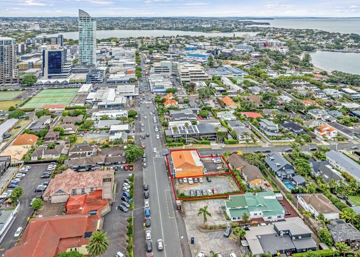  at 402 - 408 Lake Road, Takapuna, North Shore City, Auckland