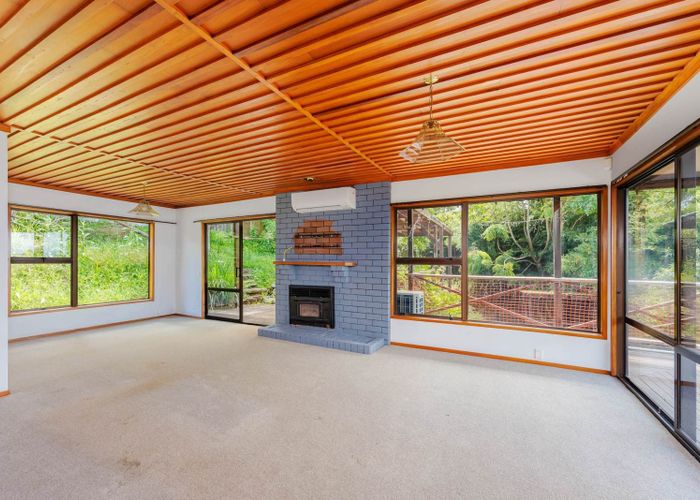  at 555B East Coast Road, Browns Bay, North Shore City, Auckland