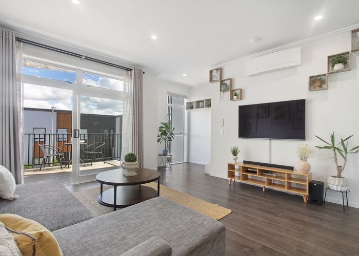  at 27 Marine Parade, Hobsonville, Auckland